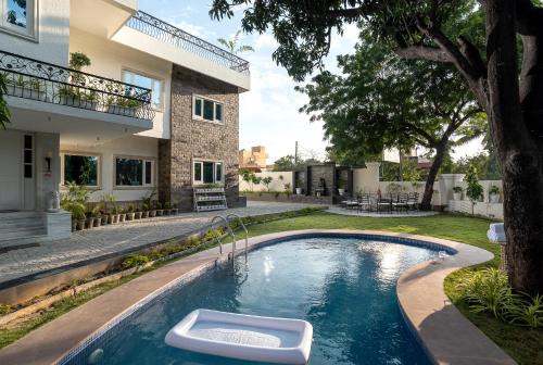 Udaipur District Villa | 1 Amiras Luxury Villas By HST Hospitality