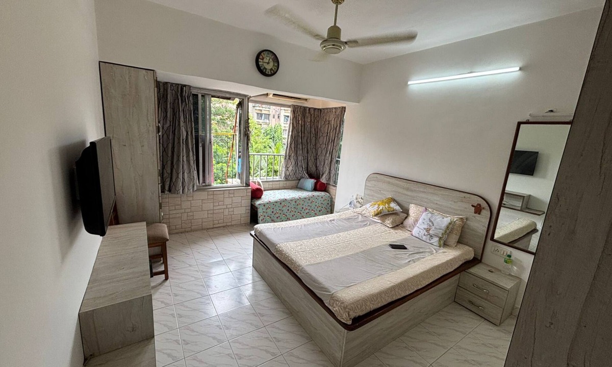 Versova Apartment | 1 badroom,2 Guest Spacious Sweet Home – Perfect for Families & Vacation Retreats