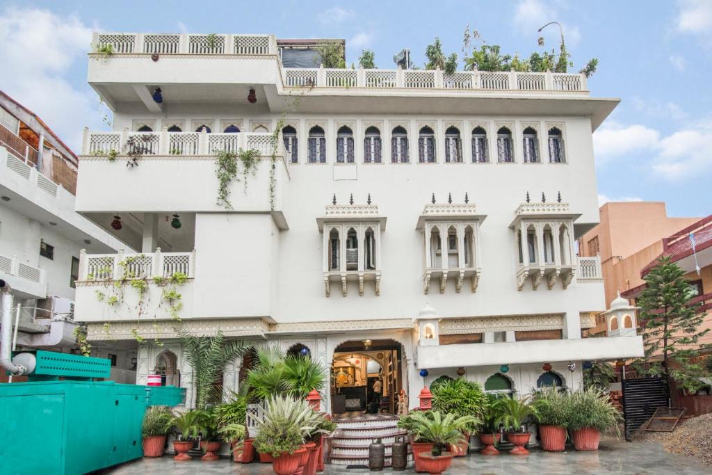 Gopalbari House | 1 BR Boutique stay in Gopalbari, Jaipur (E7E5), by GuestHouser
