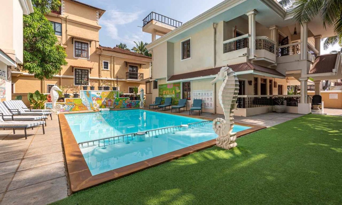 Gauravaddo Villa | 10BHK Private Family Friendly Self Catered Villa - 2 min walk to Calangute beach