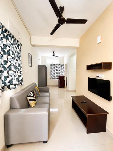Serilingampally Apartment | 1BHK in Kondapur Near DLF, AMB, Hitec, HCU