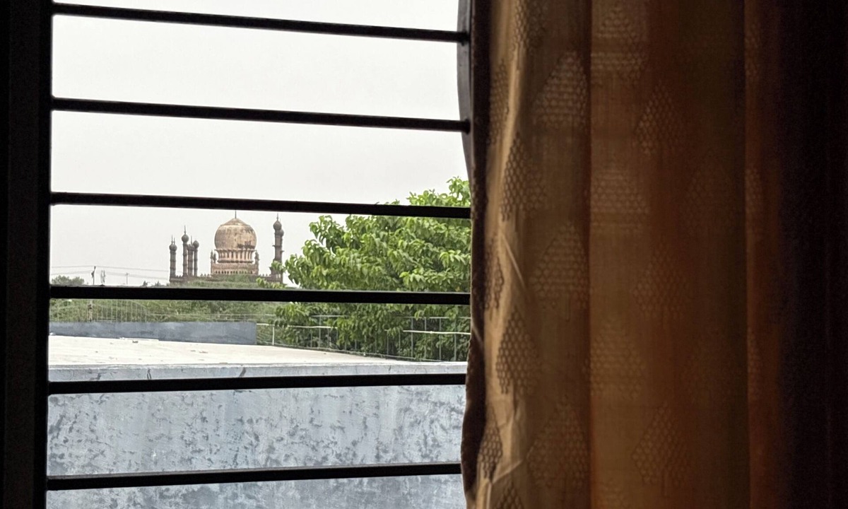 Vijayapura House | 2-bedroom building in a wonderful Vijayapura Near Ibrahim Roza with AC comfort