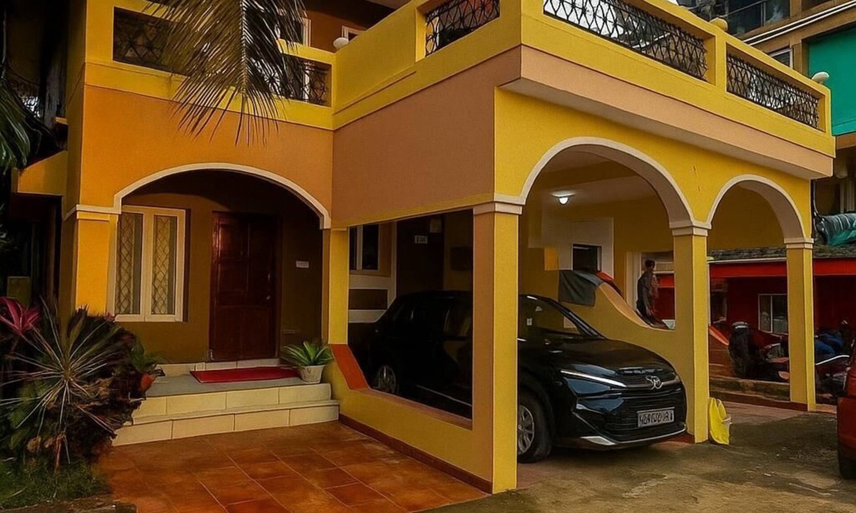 Candolim Villa | 2-bedroom villa in pleasant Candolim with cool AC breeze