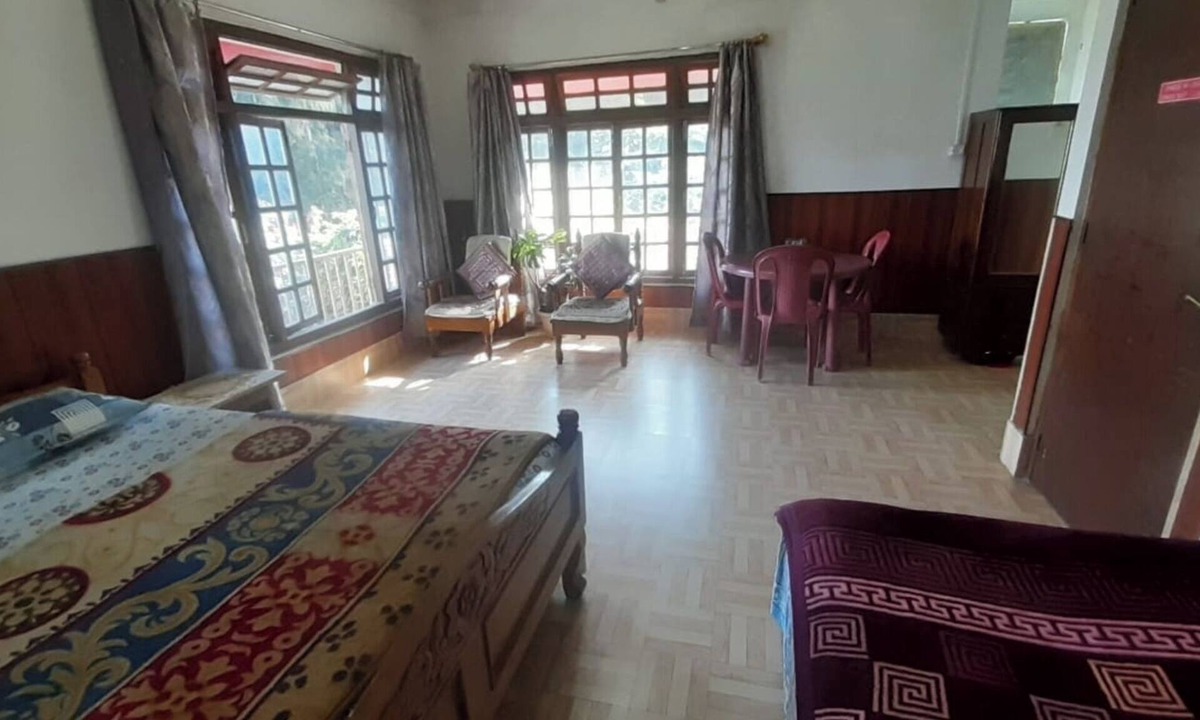 Turuk House | 2. The Atrium Park Kalimpong - Room with Mountain Sunrise View -Parking & wifi