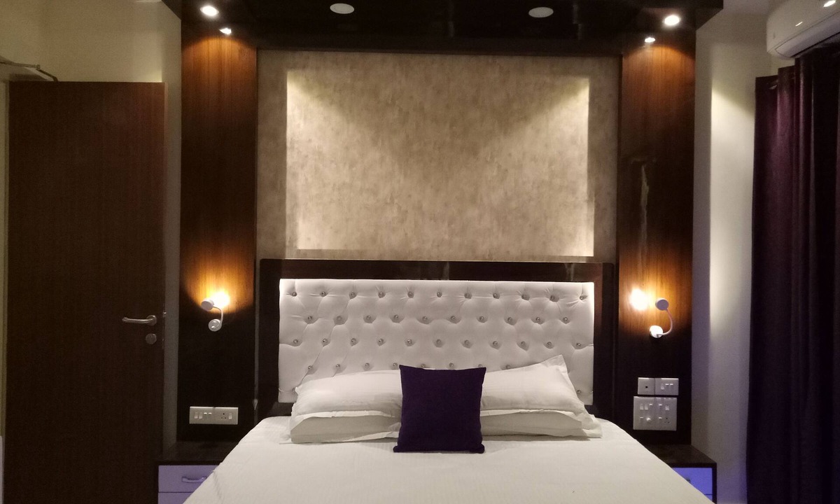 Siolim Apartment | 2Bhk luxury service Apartment ,swimming pool with juccuzi , steam bath
