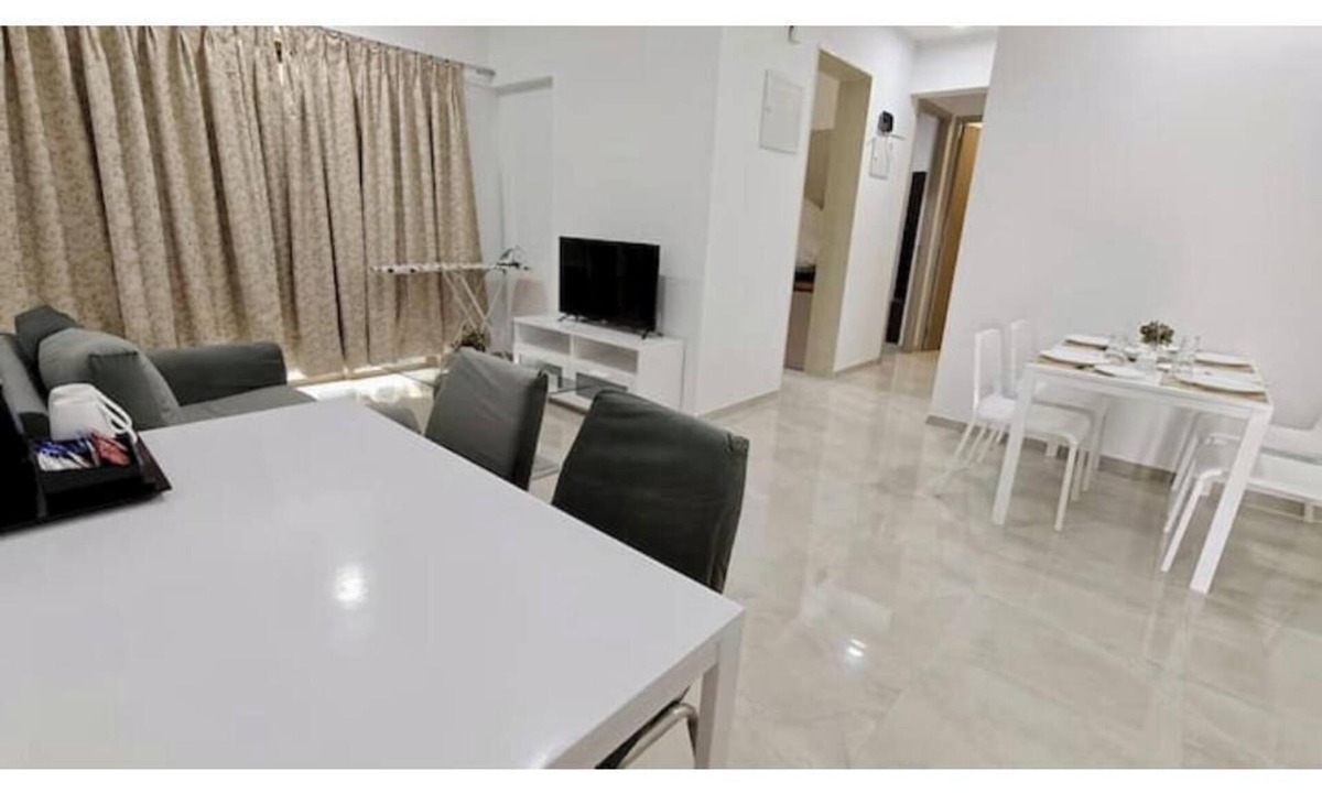 Hiranandani Gardens Apartment | 2BHK service apartment Andheri