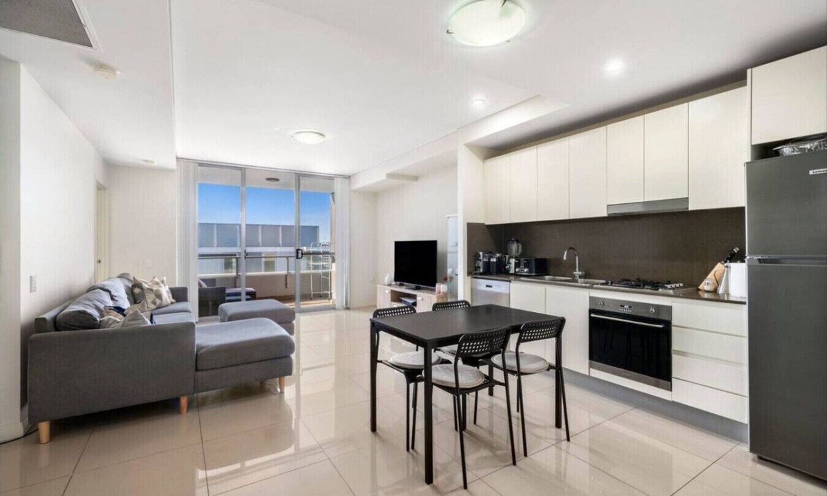Canterbury Apartment | 2BR APT near Train Station/4ppl/Couple/Business