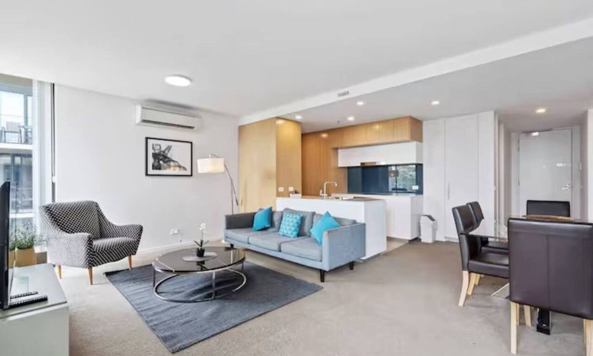 Belconnen Apartment | 2BR Contemporary Comfort in Belconnen
