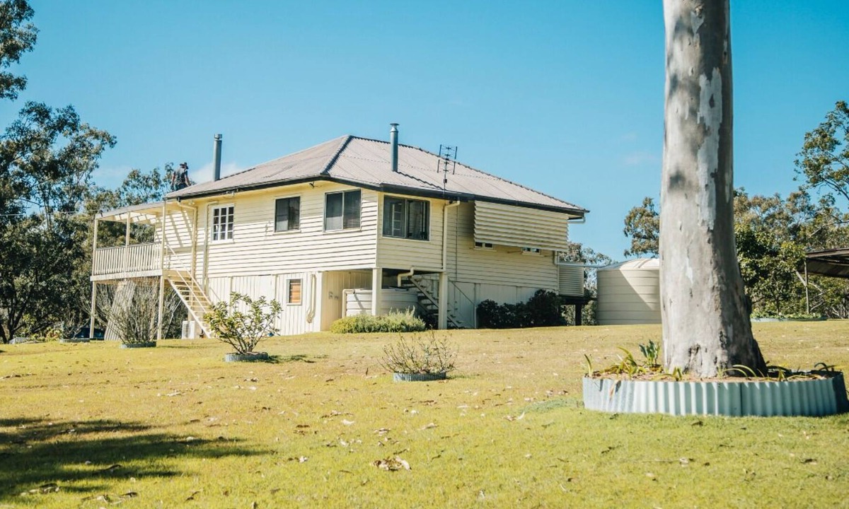 Taromeo Cottage | 3 bed cottage nestled at the centre of 18