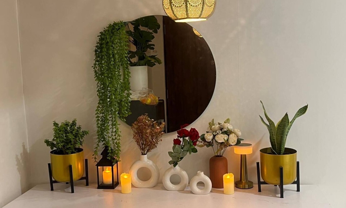 Versova Apartment | 3-bedroom apartment in tranquil Mumbai with AC comfort