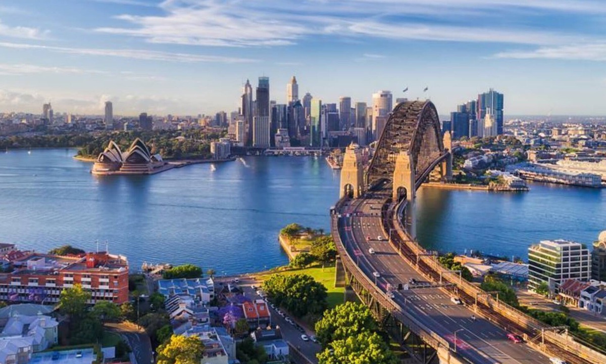 Bondi Junction Apartment | 3-Bedroom Harbour Suite Near to Bondi Beach Sydney