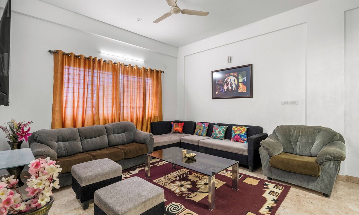 Venkata Reddy Layout Apartment | 3-Bedroom penthouse in Koramangala with Jacuzzi, WiFi, AC and terrace garden