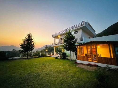 Bhimtal Villa | 3 BHK Freespirit Villa with Huge Garden(Lake View)