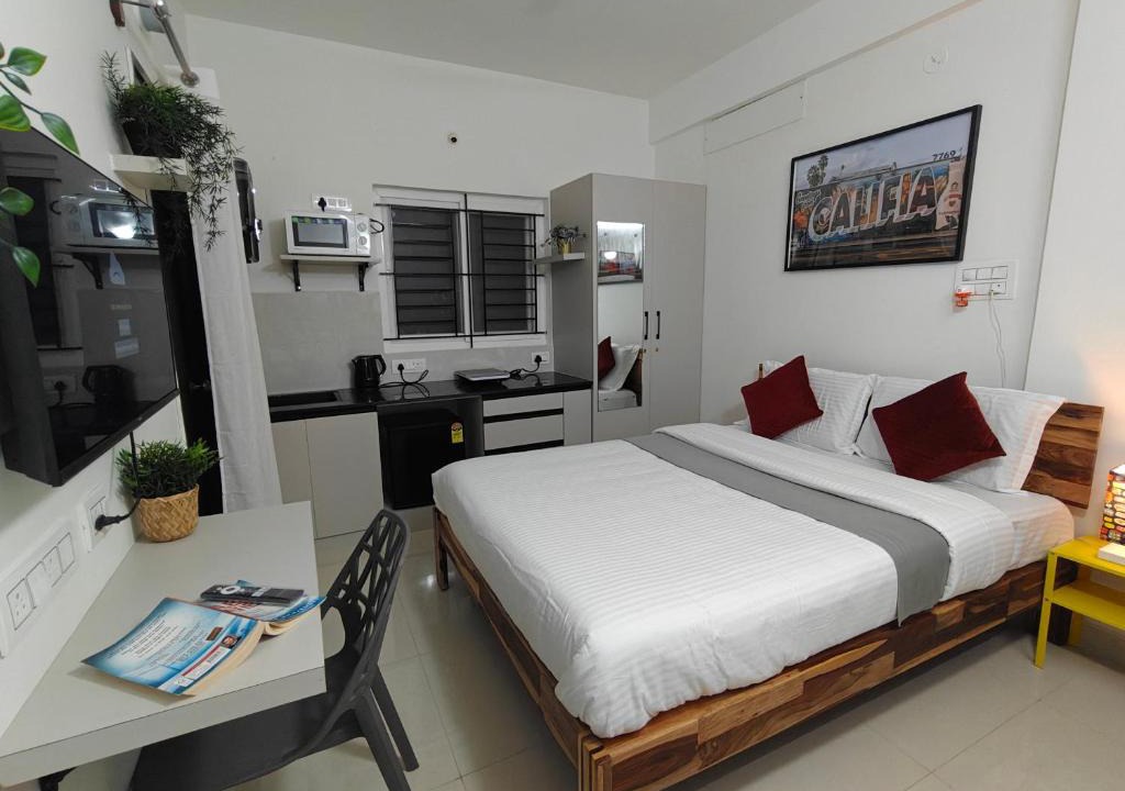Brookefield Hotel | 3 Home Tales (Brookefield)