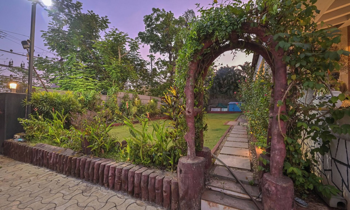 Arsiwalla Villa Villa | 35 summer hill 4bhk by Arabian villas with huge pool and lawns