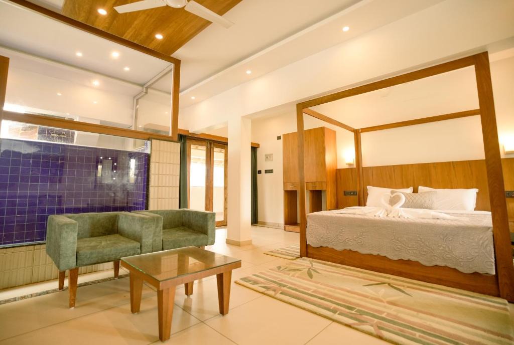 Vypin Hotel | 36 Palms- Sun and Sand