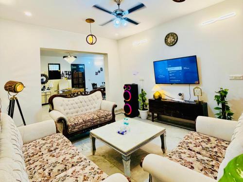 Udyog Vihar Villa | 3BHK Villa in Sec 21 Gurgaon