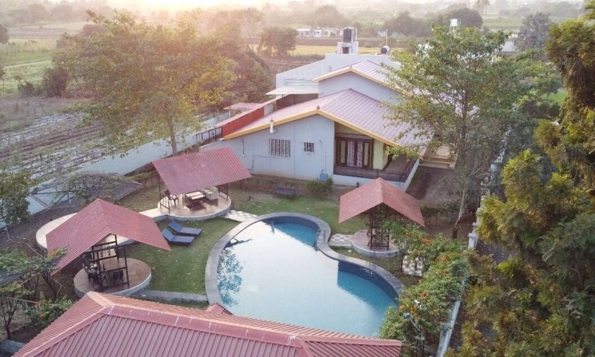 Nashik Other | 4-bedroom luxurious Villa in Nashik with swimming pool, WiFi, AC