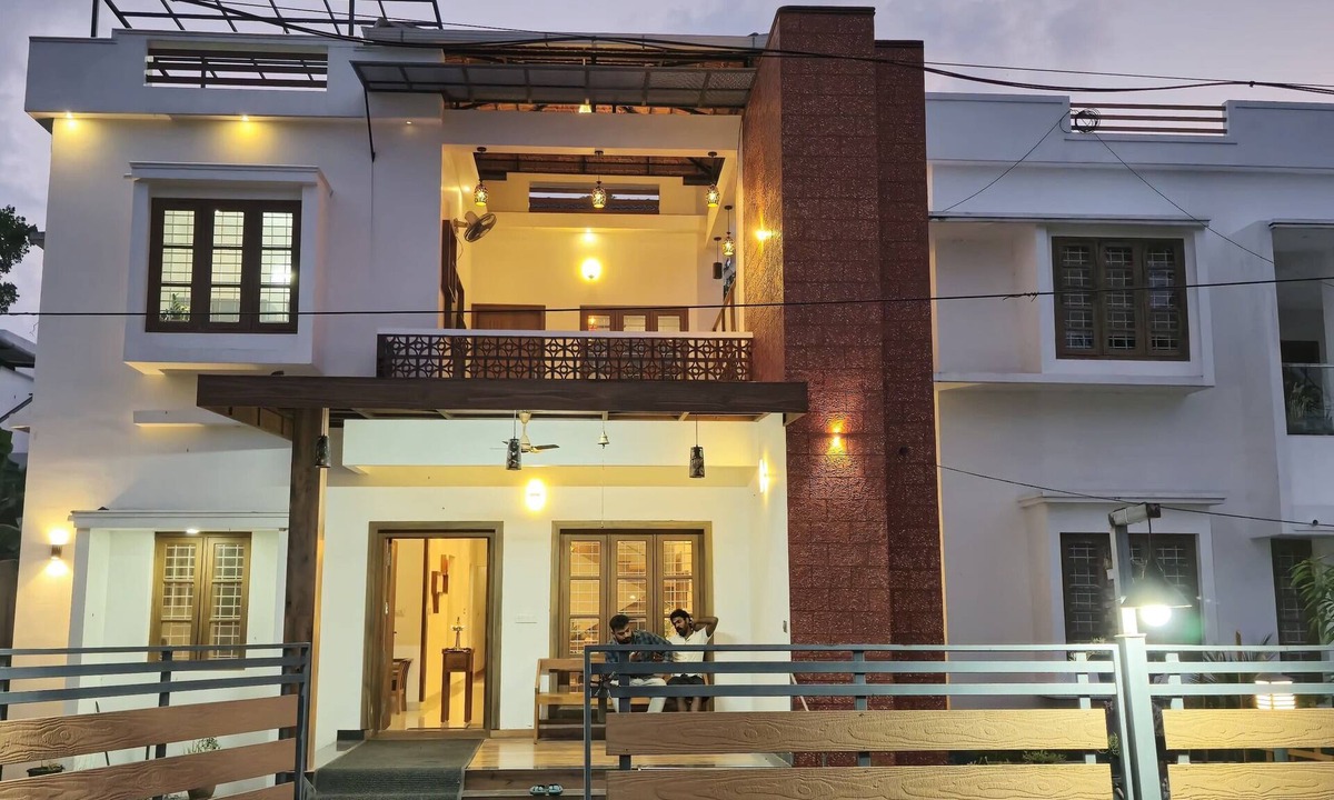 Aryad South Villa | 4-bedroom villa in charming Alappuzha with AC, WiFi. Relax and unwind.