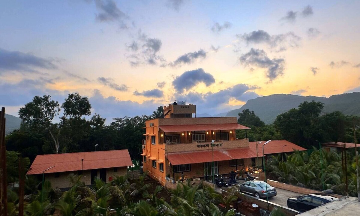 Paud Villa | 4BHK Luxury Riverside Villa in Mulshi, ideal for large groups.