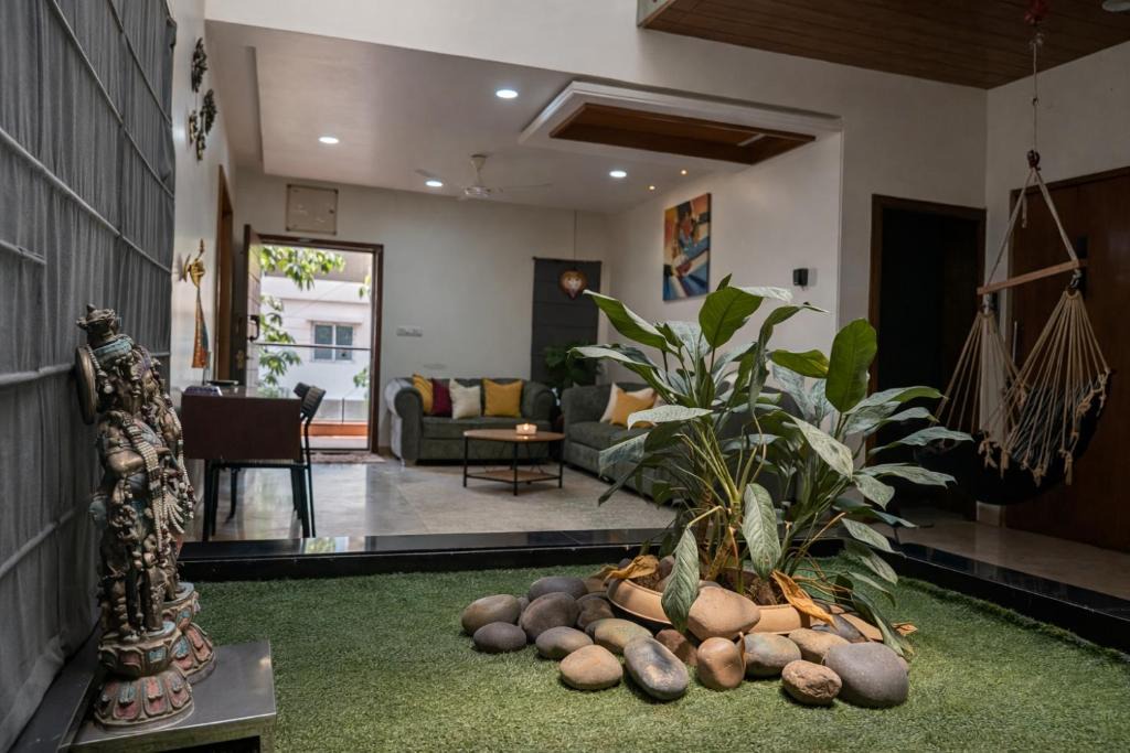 Jubilee Hills Apartment | 5 Star residential's for Festivity - Madhapur
