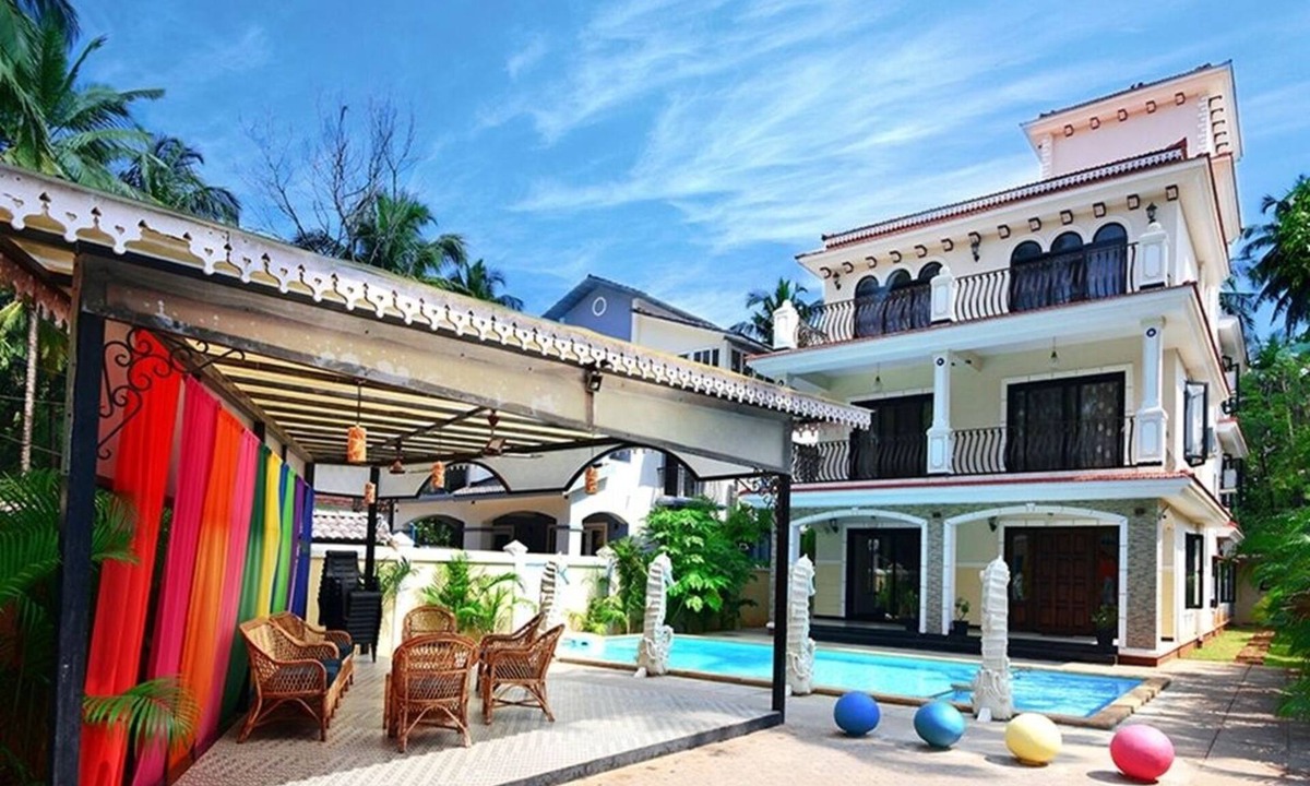 Calangute House | 9BHK Private Swimming Pool Villa with Kids Pool, Seahorse Fountains and Playroom