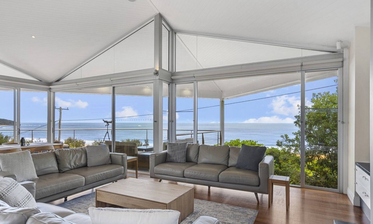 Killcare House | A Beachside Getaway 13 by HolidayCo.