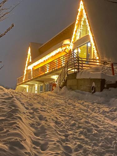 Sisesti House | A Frame Pietrele Șoimului