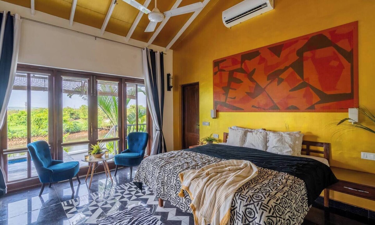 Alto de Porvorim Villa | A River Front Villa with Pool
