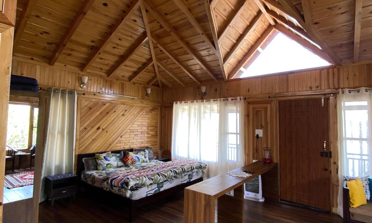 Gagar Apartment | A wooden cottage in an fruits orchard facing Himalayas
