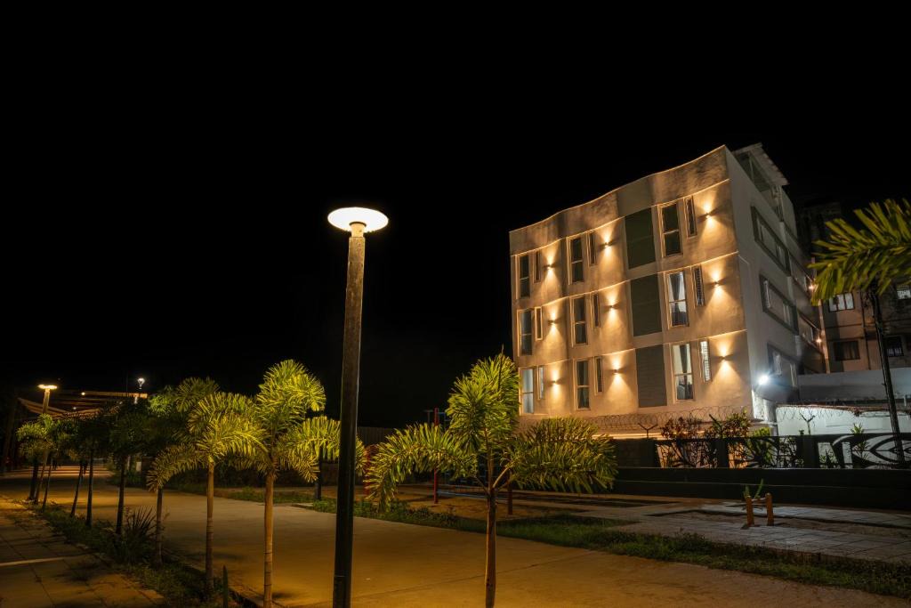 Coimbatore Apartment | AAFIYA LAKEVIEW APARTMENTS