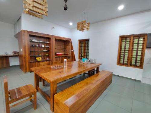 Thalassery House | AANMEEZ Homestay