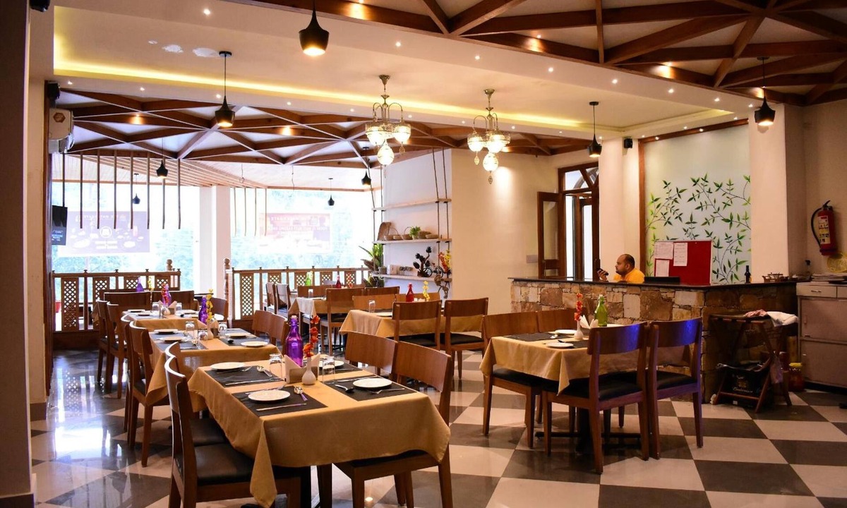 Bhimtal Hotel | Aaroham The Watergate Hotel