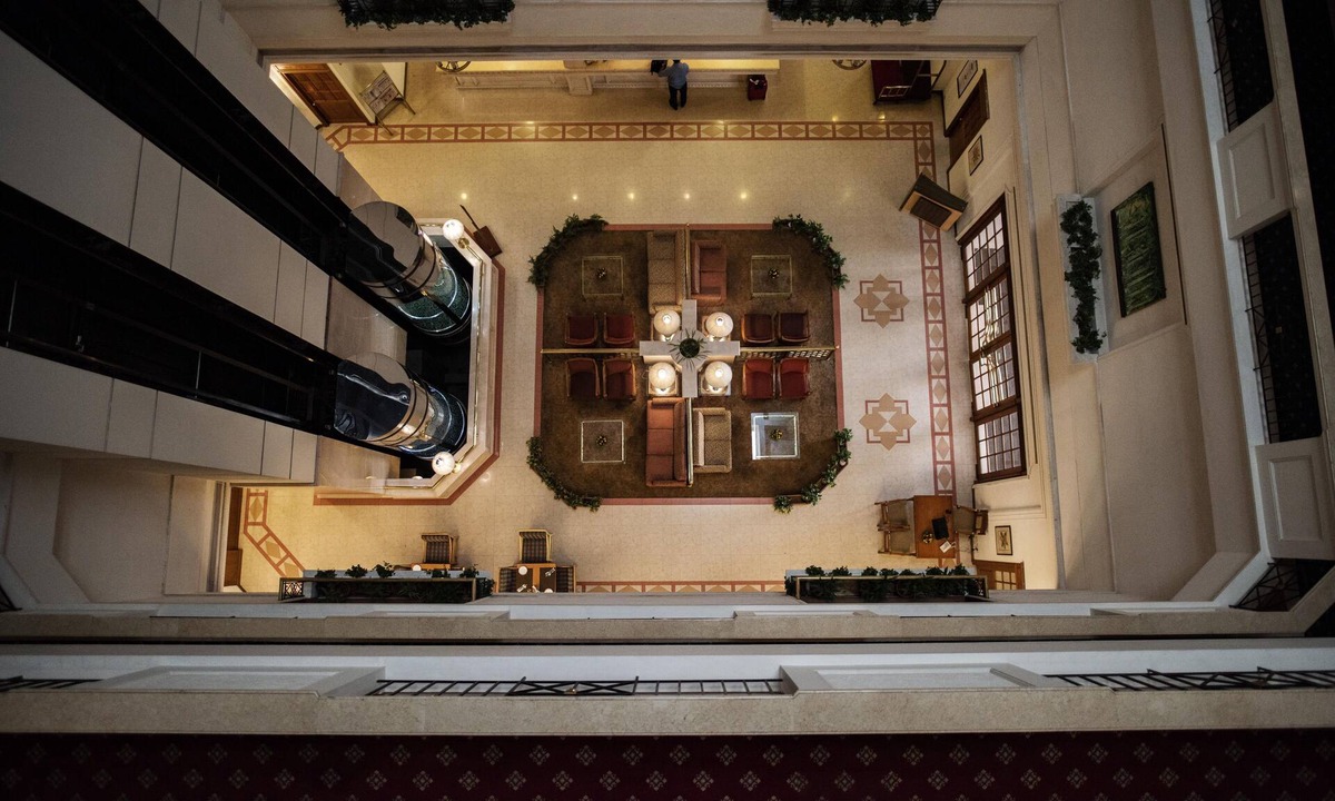 Shenoys Hotel | Abad Atrium