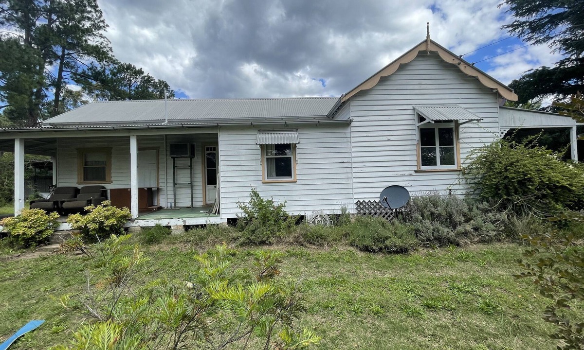 Laughtondale House | Absolute Hawkesbury River Frontage Country Vibes - On Acres Wisemans Ferry Fish