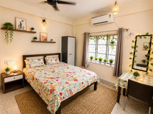 Tollygunge House | AC ROOM with attached bathroom