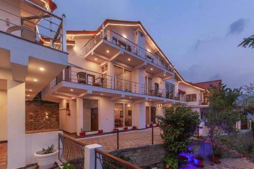Nainital Villa | Alaya Stays Amara Dusk 4BHK Villa in Nainital