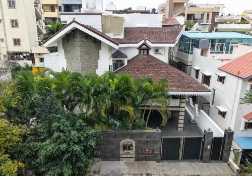 RR Nagar Villa | Alaya Stays Royal Valora Charming 5 BHK villa with Garden