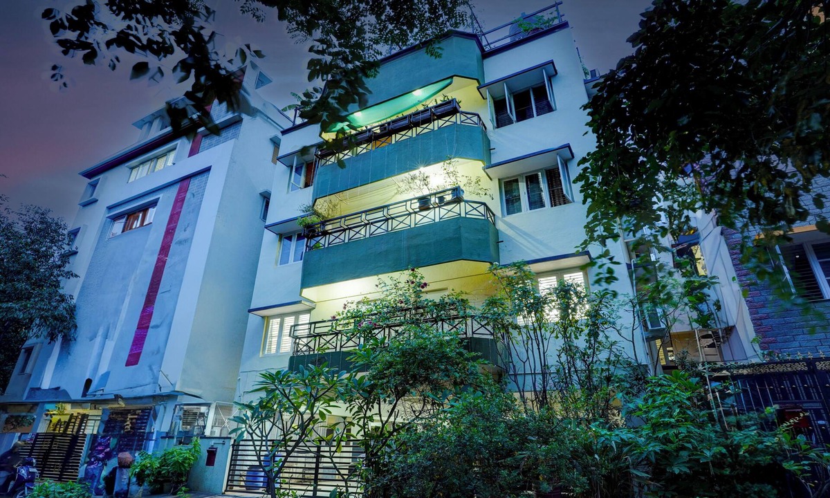 Vijaya Bank Layout Villa | Alaya Stays Saffron Breeze 4 BHK Apt