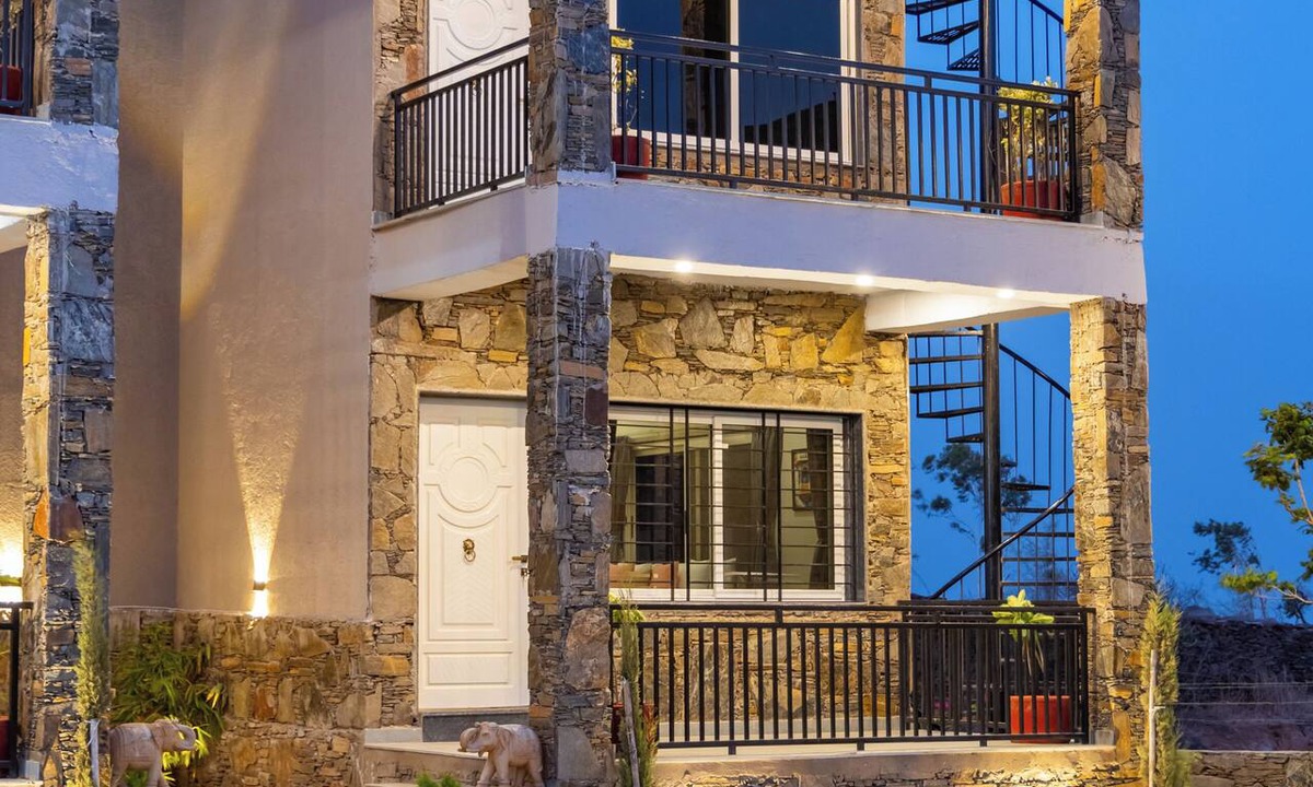 Gogunda Villa | Alaya Stays The monolith 4 BHK Villa
