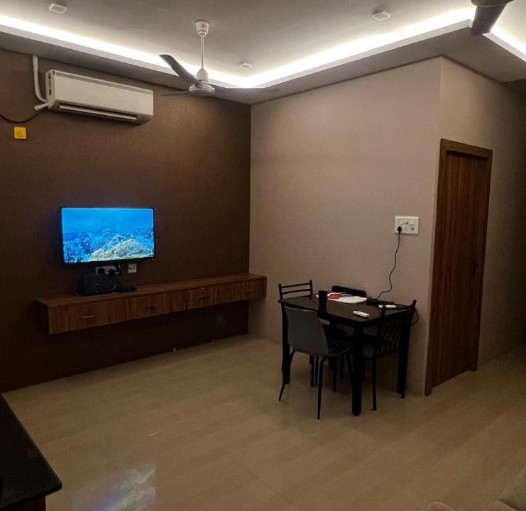 Alwarpet Apartment | Alma by MyCasa Elegant 2BHK Stay in TTK Road