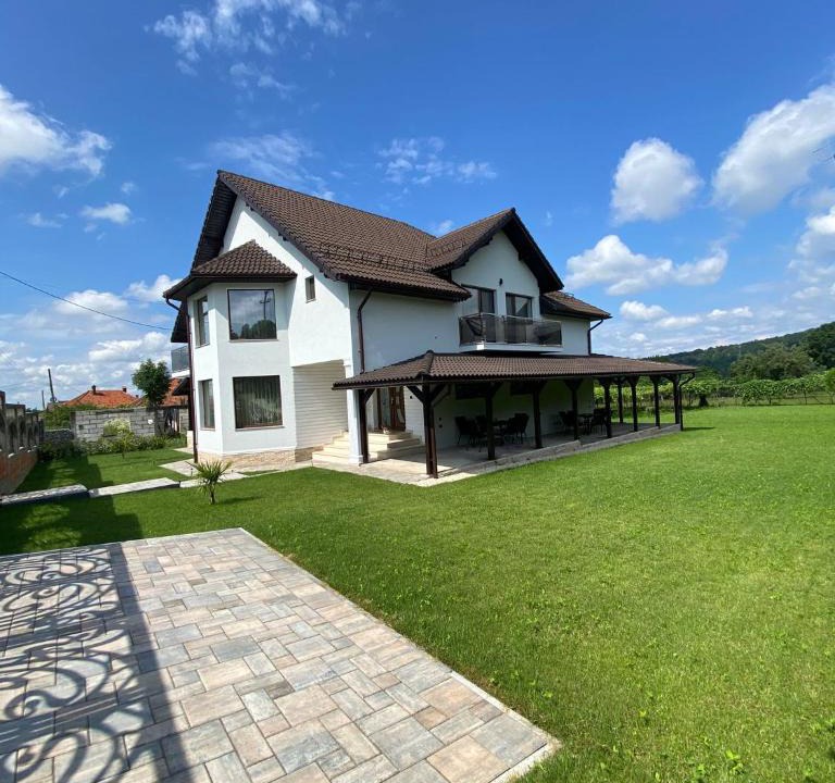 Novaci House | Alpine Grace Retreat