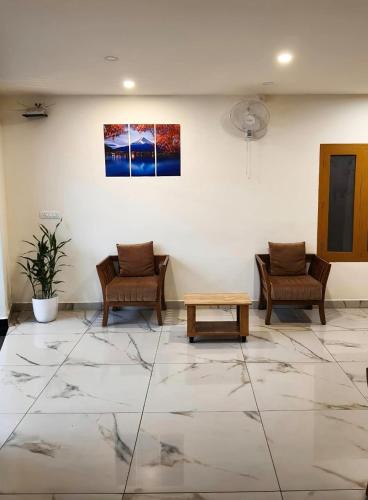 Thodupuzha Hotel | Aman Residency
