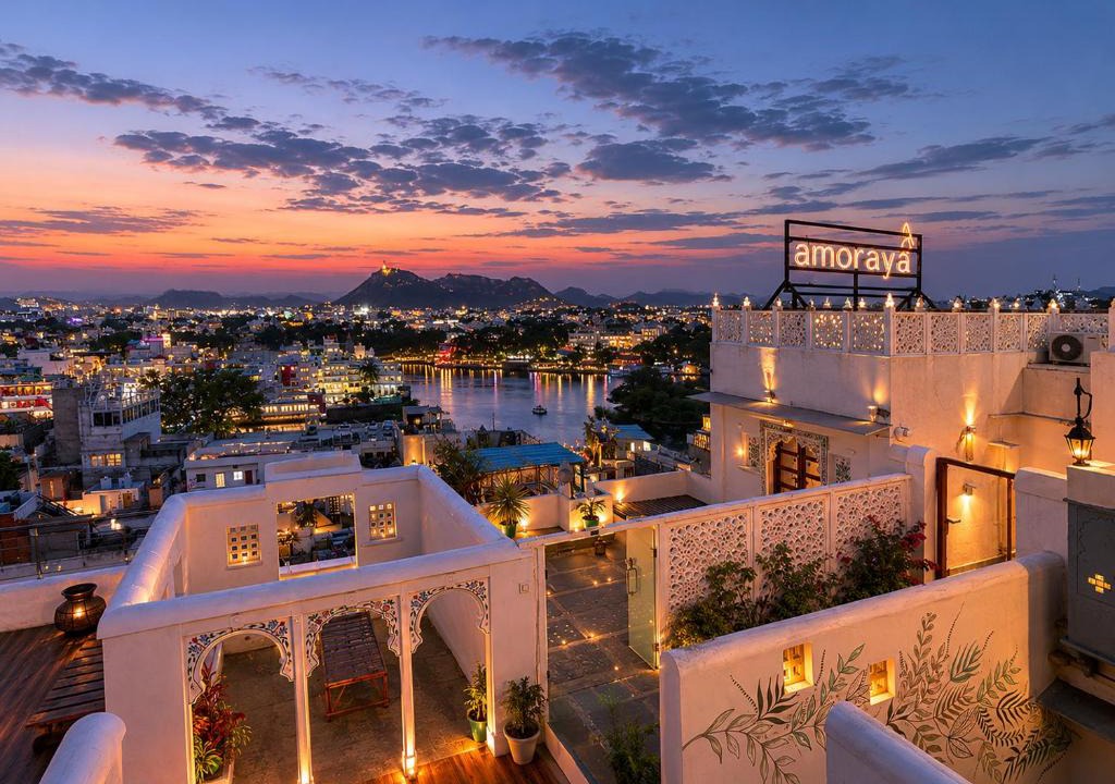 Lake Swaroop Sagar Hotel | Amoraya - A Lake View Heritage Haveli - Old City Udaipur