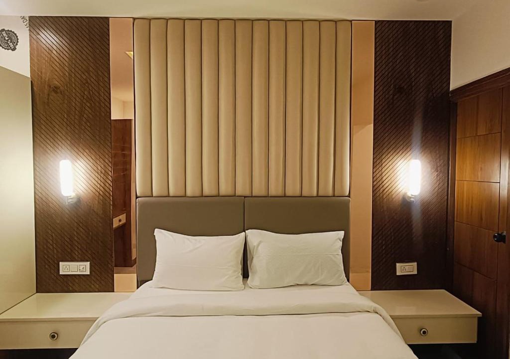 Kammanahalli Apartment | Amstay Inn