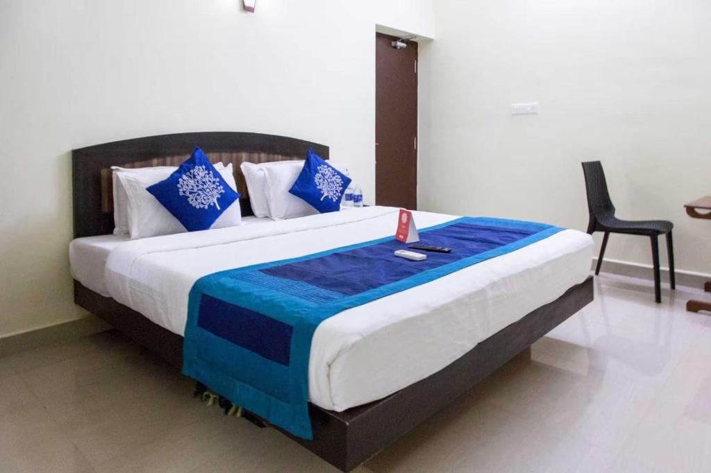 Nanganallur Hotel | AN STAYS Chennai Airport
