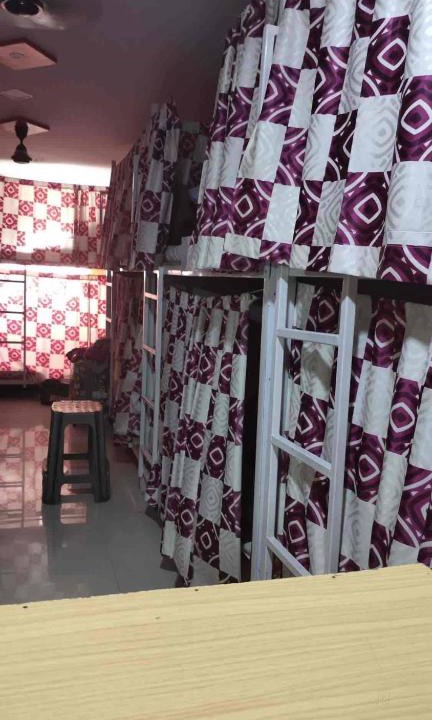 Mumbai Hostel | Andheri East Dormitory
