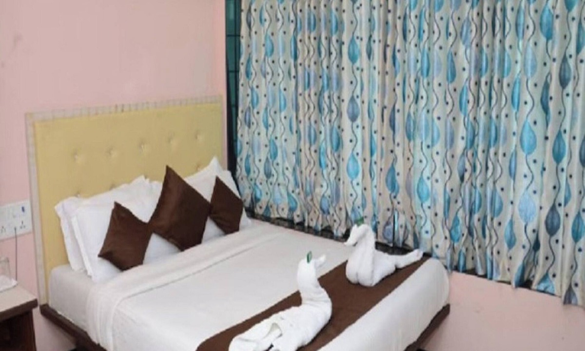 Mumbai House | Anil Guest House Santacruz East