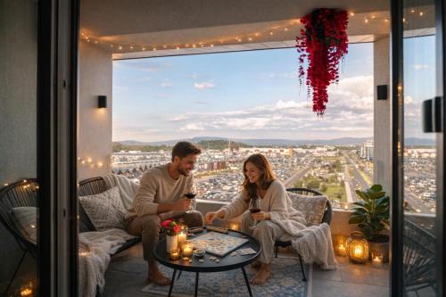 Tractorul Apartment | Apart B&V 55 Qualis - Elegant Apartment with Parking