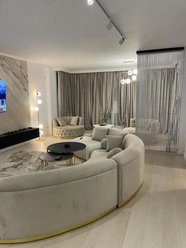 Craiova Apartment | Apartament Mall Promenada Lux!